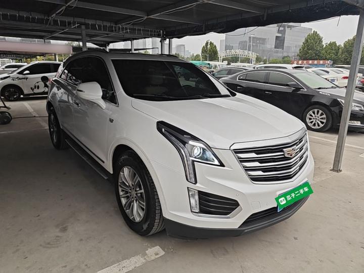 XT5 2018 25T Luxury photo 3