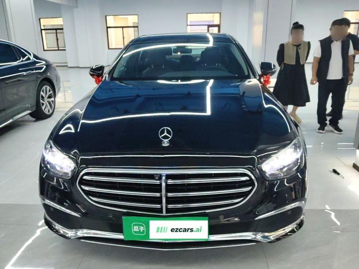E-Class EV 2023 E 350 e L PHEV photo 2