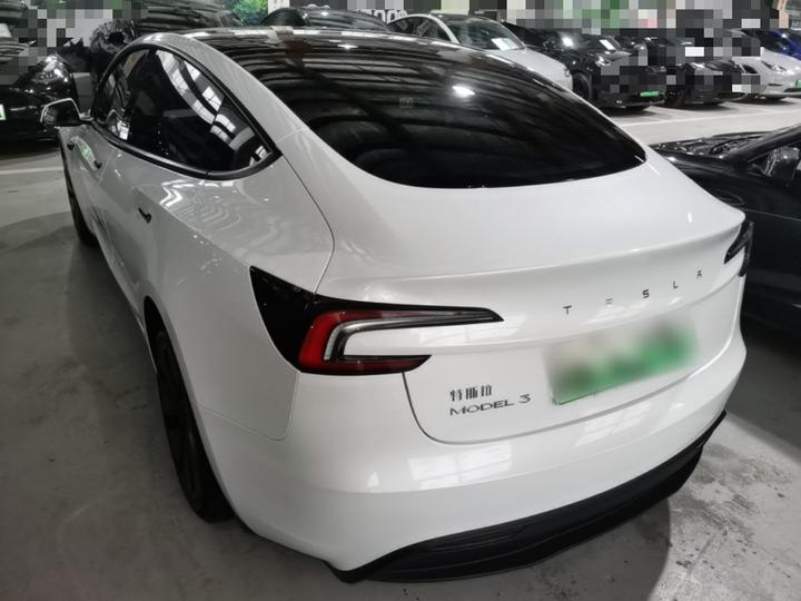 Model 3 2023 RWD photo 4