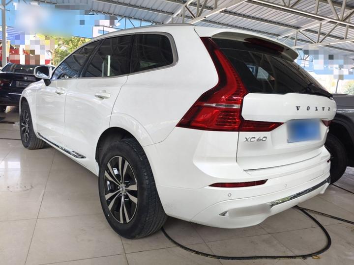 XC60 2023 B5 AWD Luxury photo 4