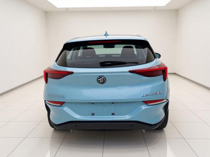 6 2020 PHEV photo 5