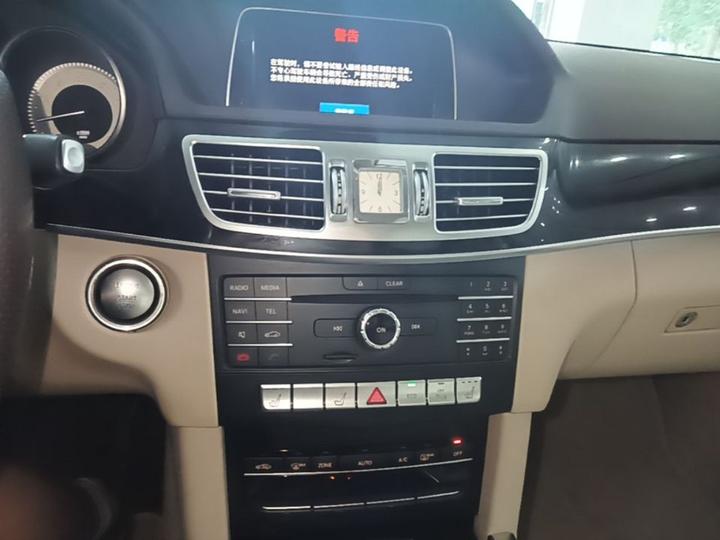 E-Class 2015 Facelift E 260 L Sport Fashion photo 8