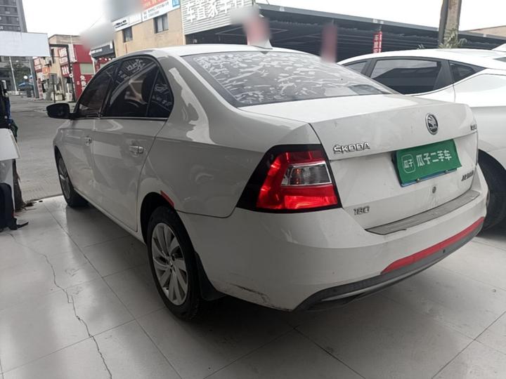 Rapid 2018 1.6L MT Comfort photo 4