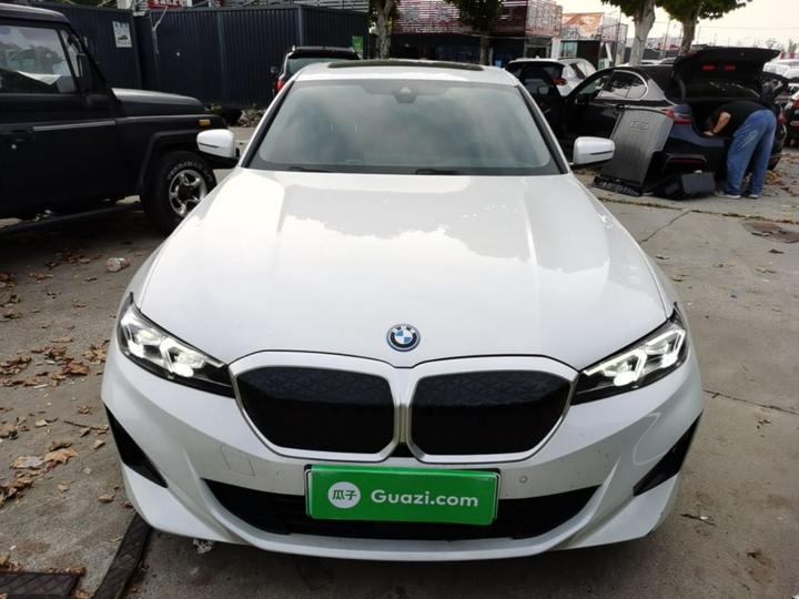 i3 2025 eDrive 35 L photo 2