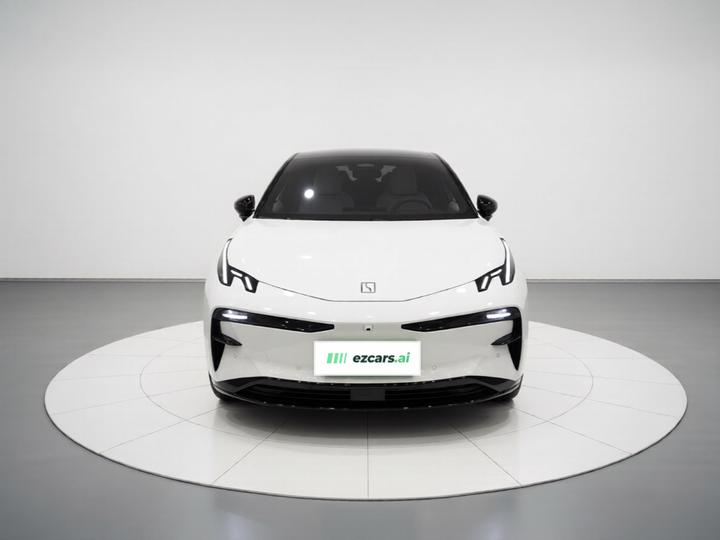 X 2023 AWD YOU 4-Seater photo 2