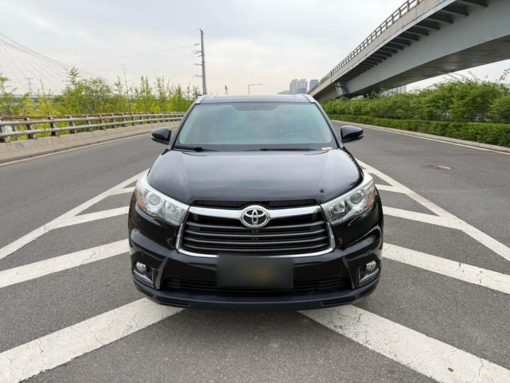 Highlander 2017 2.0T AWD Luxury 7-Seater photo 2
