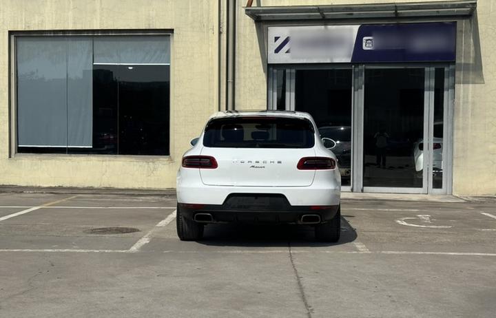 2014 Macan 2.0T photo 6