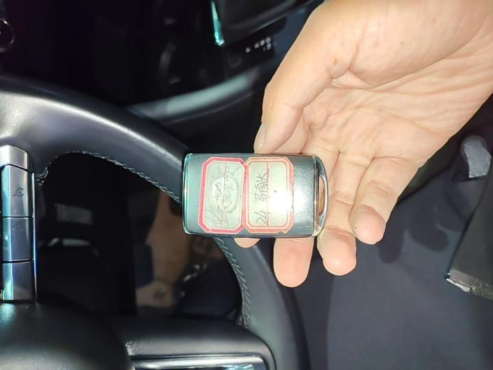 3 Axela 2023 2.0L AT photo 8