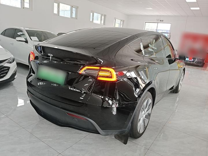 Model Y 2022 Facelift RWD photo 4