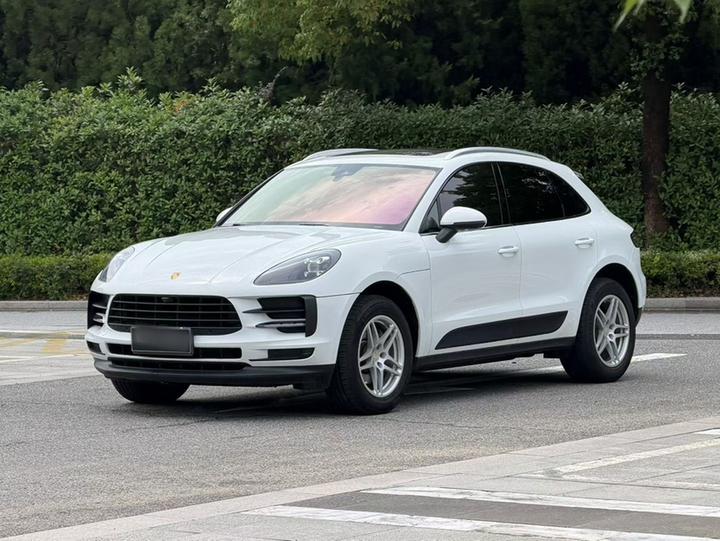 2018 Macan 2.0T