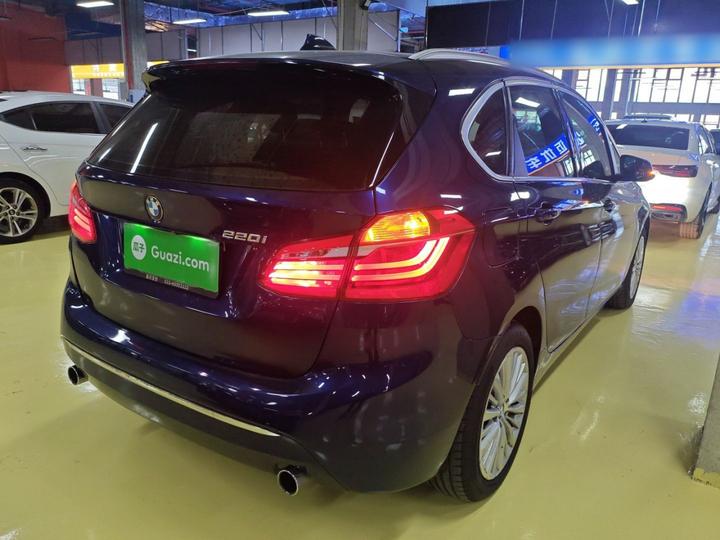 2 Series Wagon Imported 2014 220i Luxury Design Package photo 4