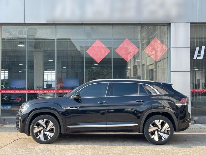 Teramont X 2023 380TSI AWD Exclusive Luxury photo 3