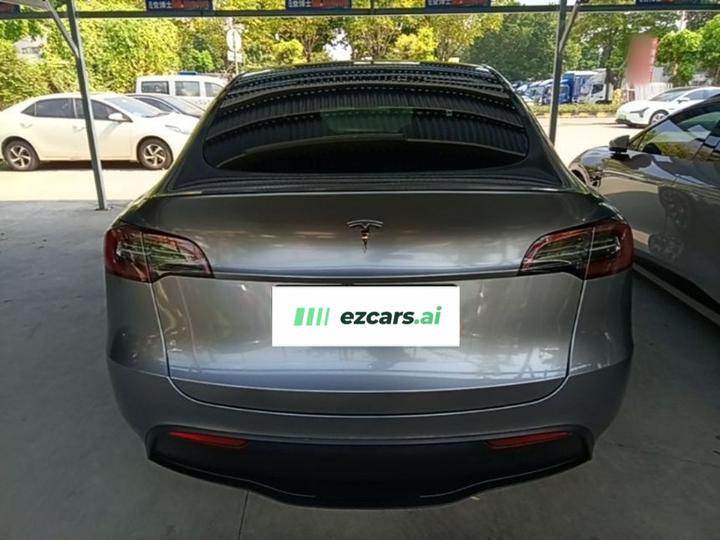 Model Y 2024 RWD photo 5