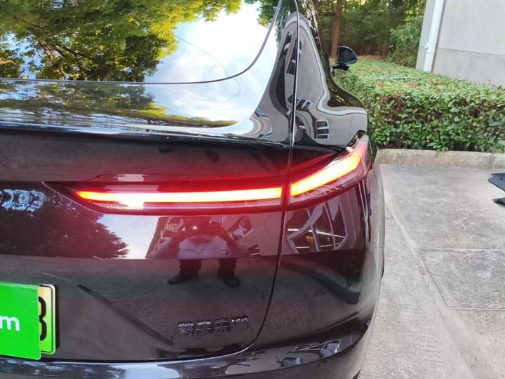 L60 2024 60kWh RWD photo 7