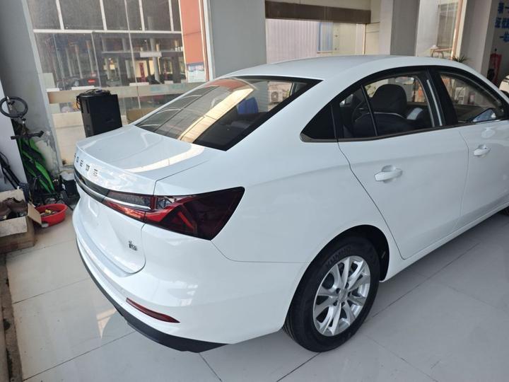 i5 2026 1.5L CVT Luxury photo 7
