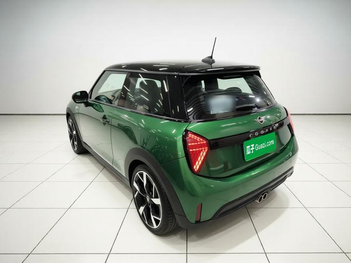 2025 2.0T COOPER S 3-Door photo 4
