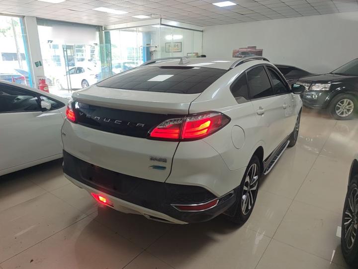 T90 2018 2.0L CVT Connected China VI photo 6