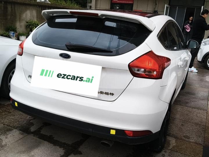 Focus 2017 Hatchback 1.6L AT Comfort photo 4