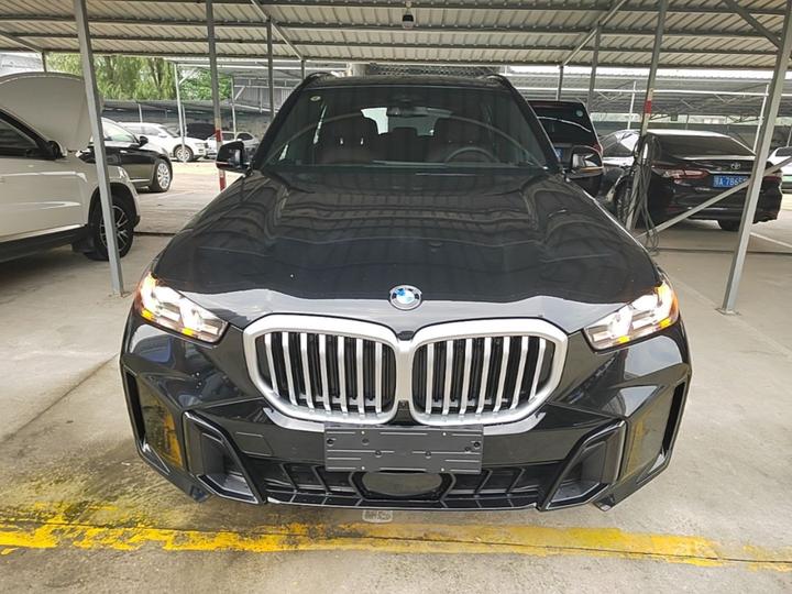 X5 2026 Facelift xDrive 40Li M M Sport Night Package photo 2