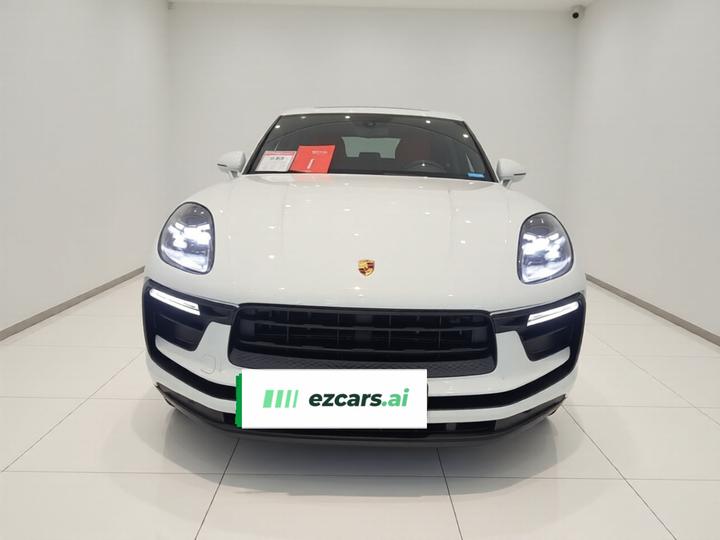 2023 Macan 2.0T photo 2