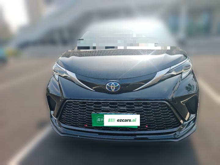 Granvia 2023 2.5L Hybrid Premium PLUS photo 2