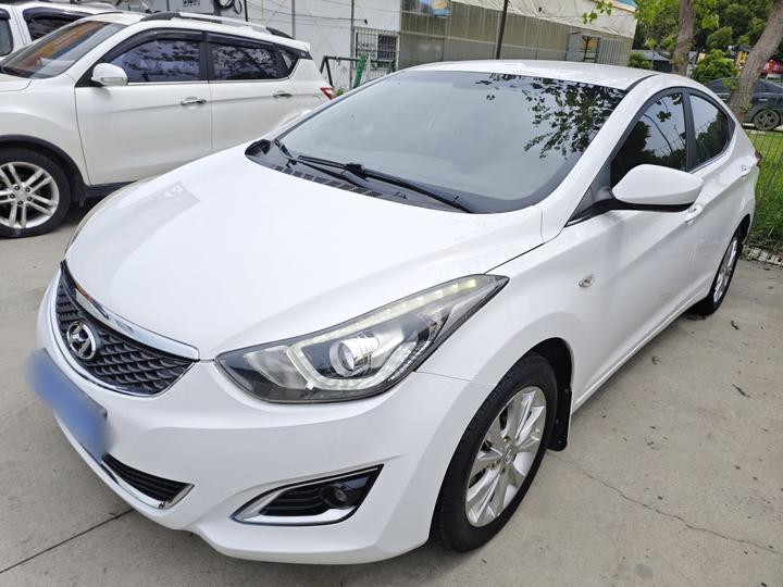 Elantra 2016 1.6L AT Smart