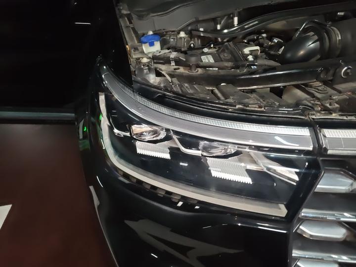 Explorer 2023 EcoBoost 285 AWD Titanium 7-Seater photo 7