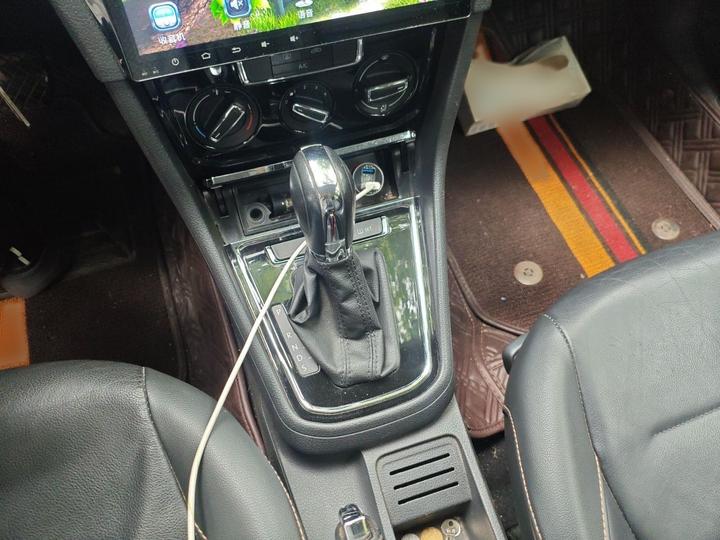 Bora 2016 1.6L AT Comfort photo 6