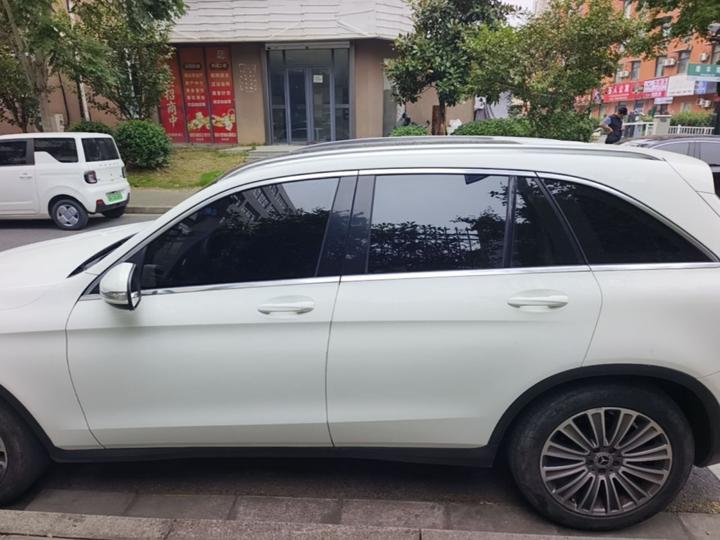 GLC 2017 GLC 200 4MATIC photo 4
