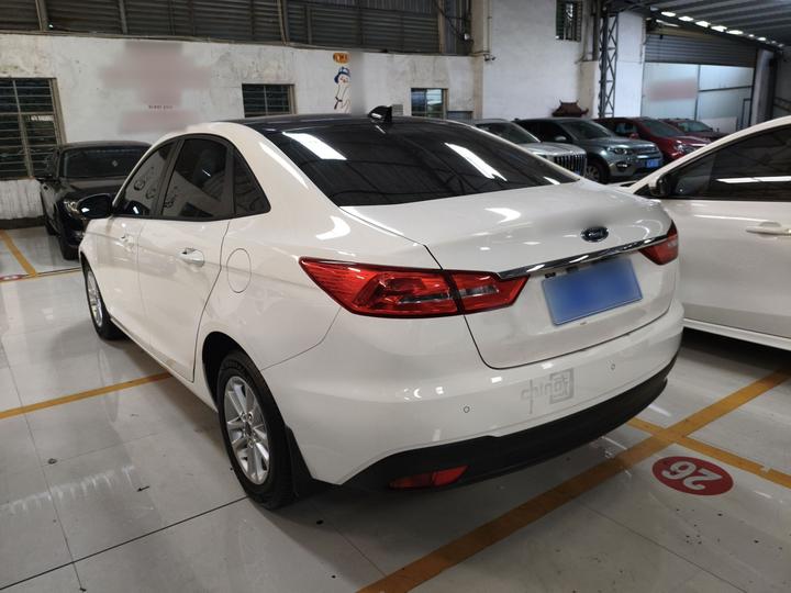 Escort 2019 Facelift 1.5L AT China VI photo 4