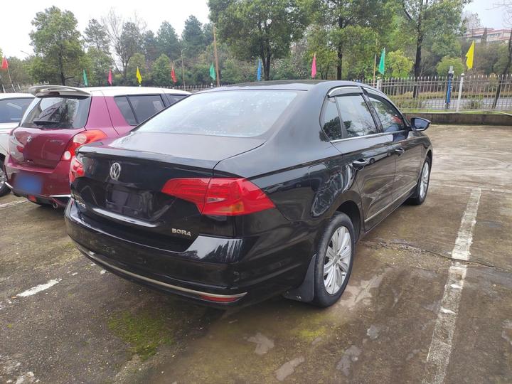 Bora 2016 1.6L MT Comfort photo 4