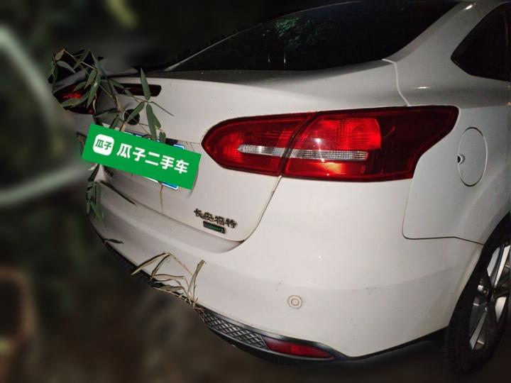 Focus 2015 Sedan EcoBoost 125 MT photo 5