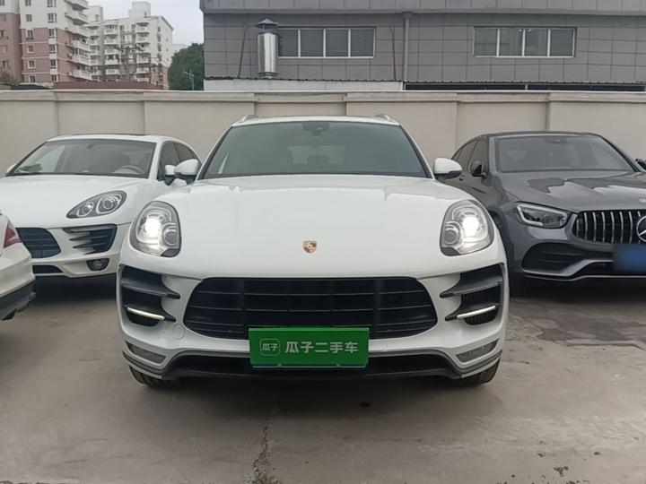 2017 Macan Turbo 3.6T photo 2