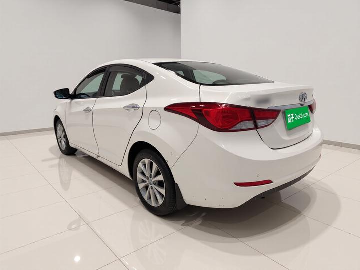 Elantra 2016 1.6L MT Premium photo 4