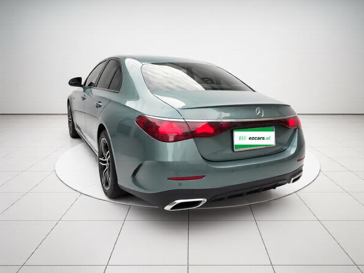 E-Class Imported 2025 E 260 Sport photo 4