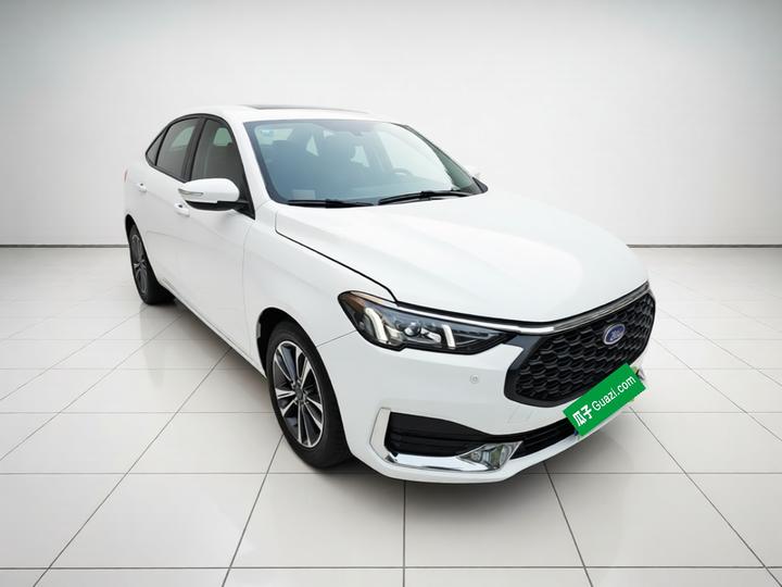Escort 2021 1.5L AT photo 3