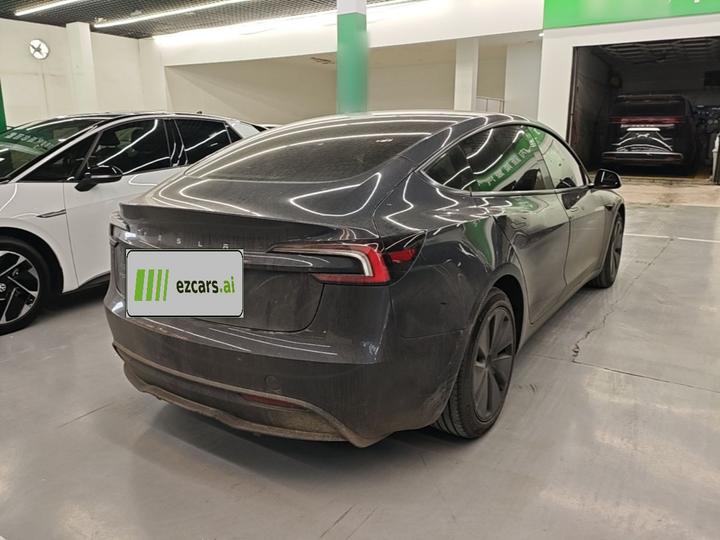 Model 3 2023 RWD photo 4