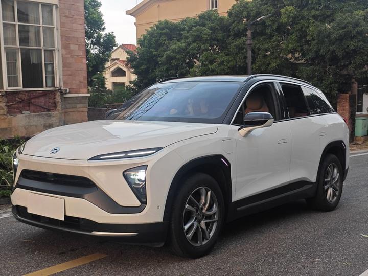 ES6 2020 600KM Sport