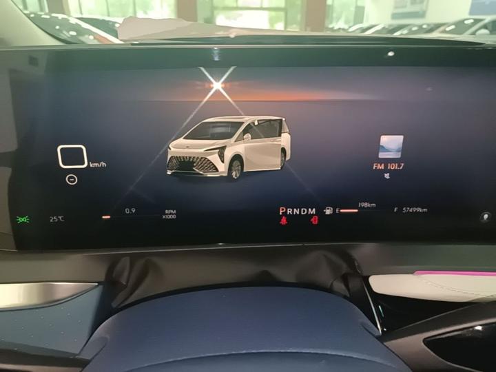 2025 2.0T 6-Seater photo 7