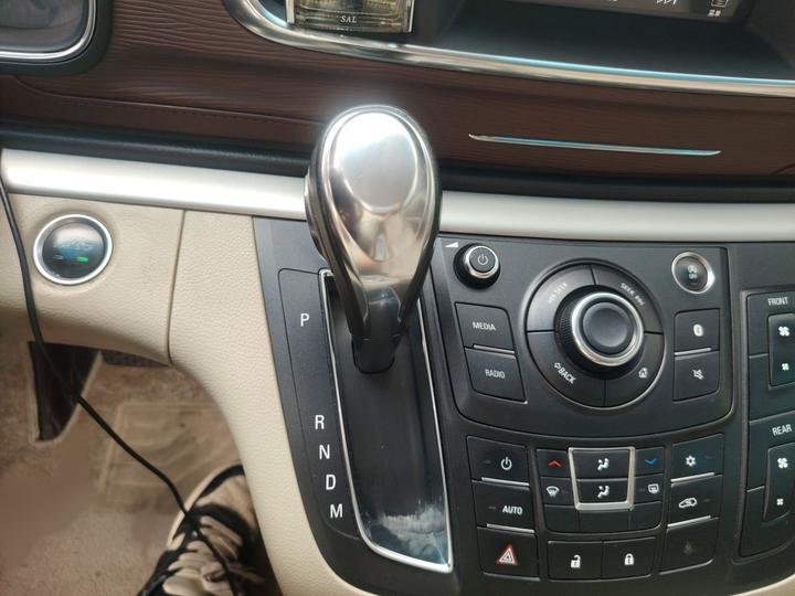 GL8 2017 25S Luxury China V photo 6
