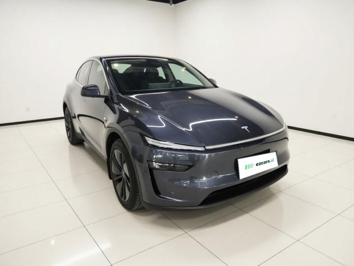 Model Y 2025 RWD photo 3