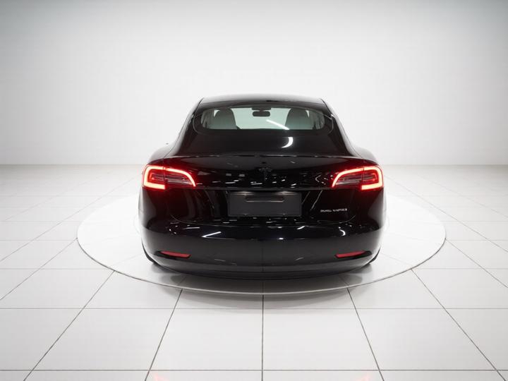 Model 3 Imported 2019 Long Range AWD photo 3