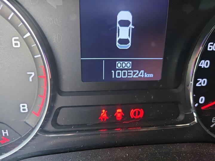 K3 2015 1.6L MT GLS photo 6