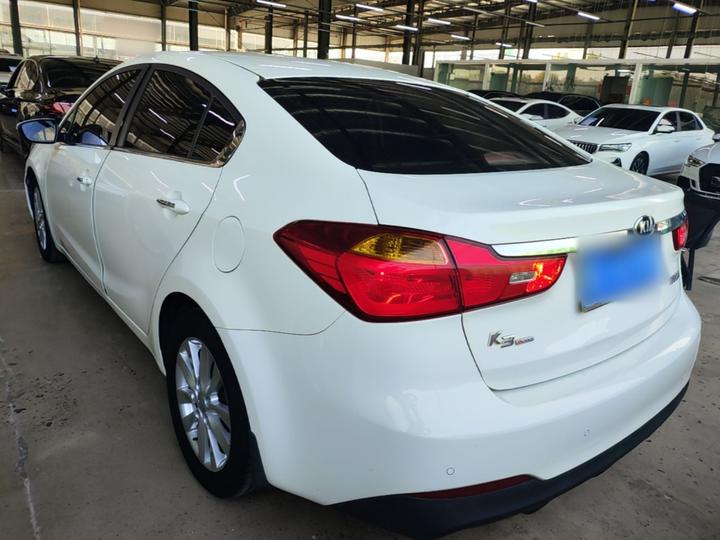 K3 2015 1.6L AT DLX photo 4
