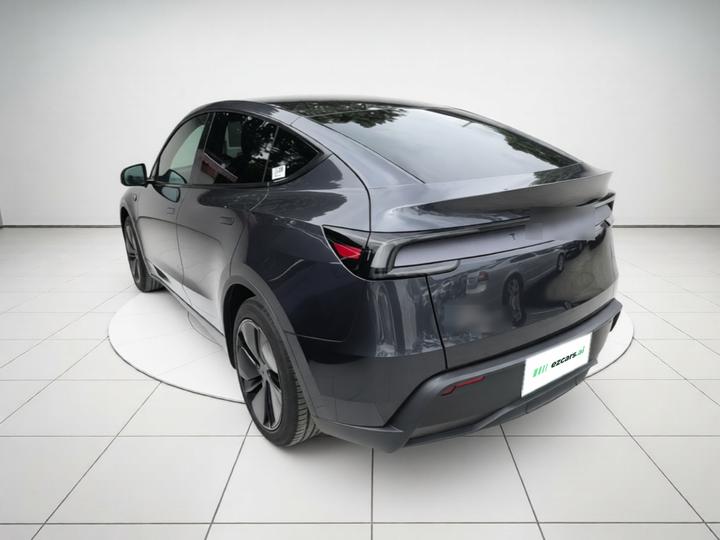Model Y 2025 RWD photo 4