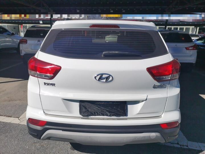 ix25 2017 1.6L AT Smart photo 5