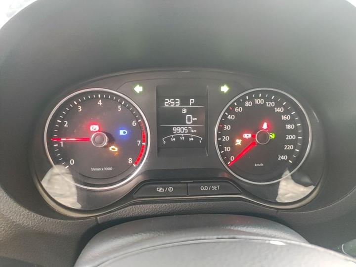 2014 1.6L Cross Polo AT photo 7