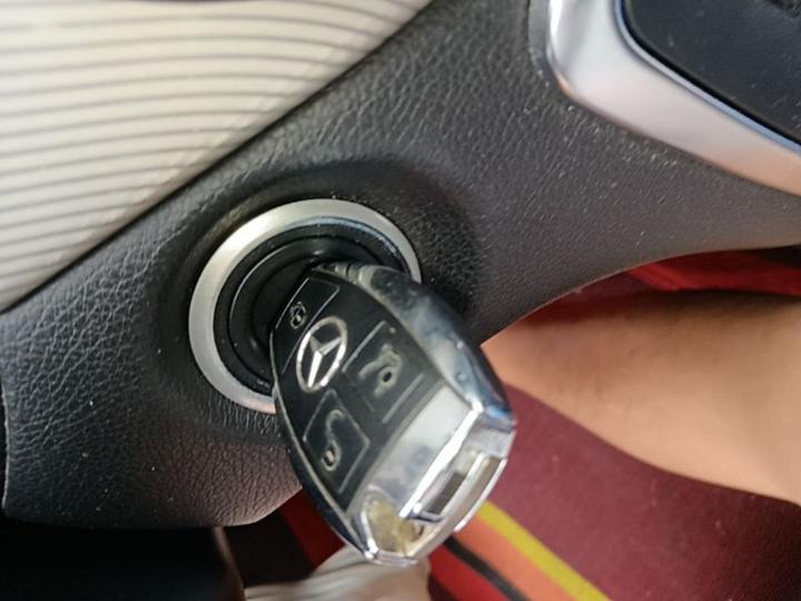 GLA 2015 GLA 220 4MATIC Luxury photo 8