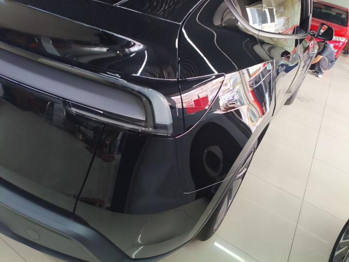 Model Y 2026 RWD photo 7
