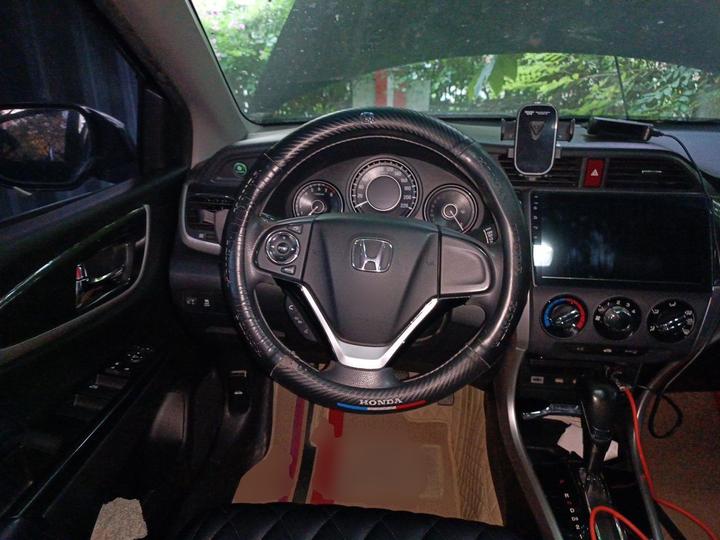 Crider 2013 1.8L AT Luxury photo 7